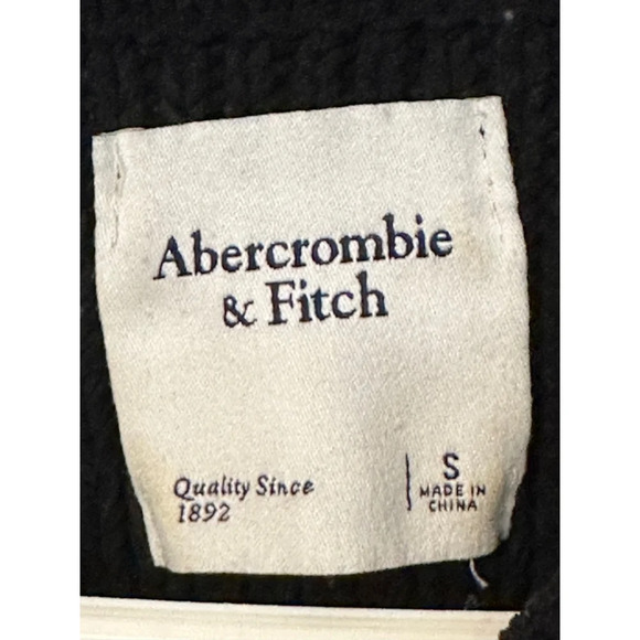 Women's Abercrombie & Fitch Black Sweater Size S - Picture 6 of 8